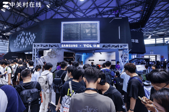 三星显示器亮相ChinaJoy 2025，裸眼3D引领电竞新潮流 